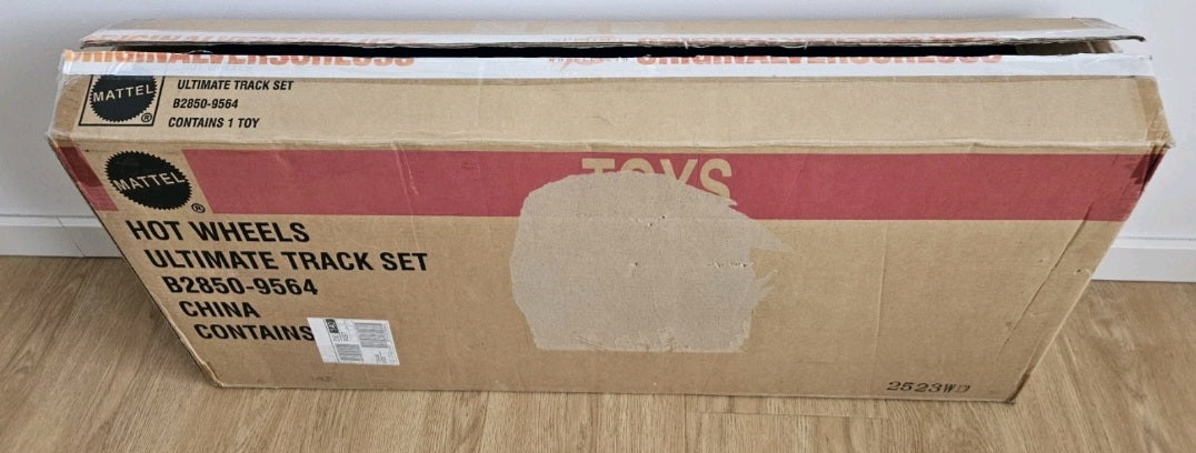 Ultimate track set sealed (shipped in original packaging)
