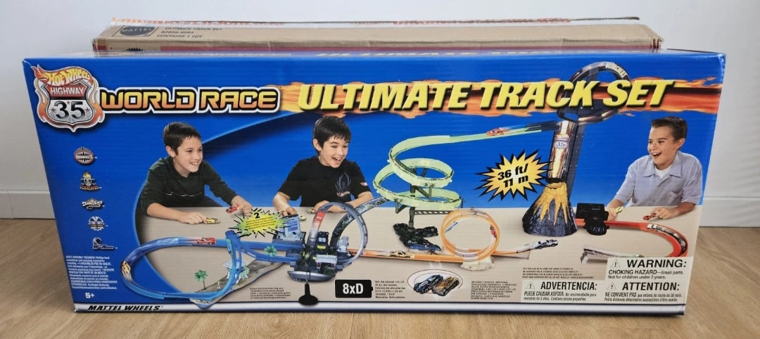 Ultimate track set sealed (shipped in original packaging)
