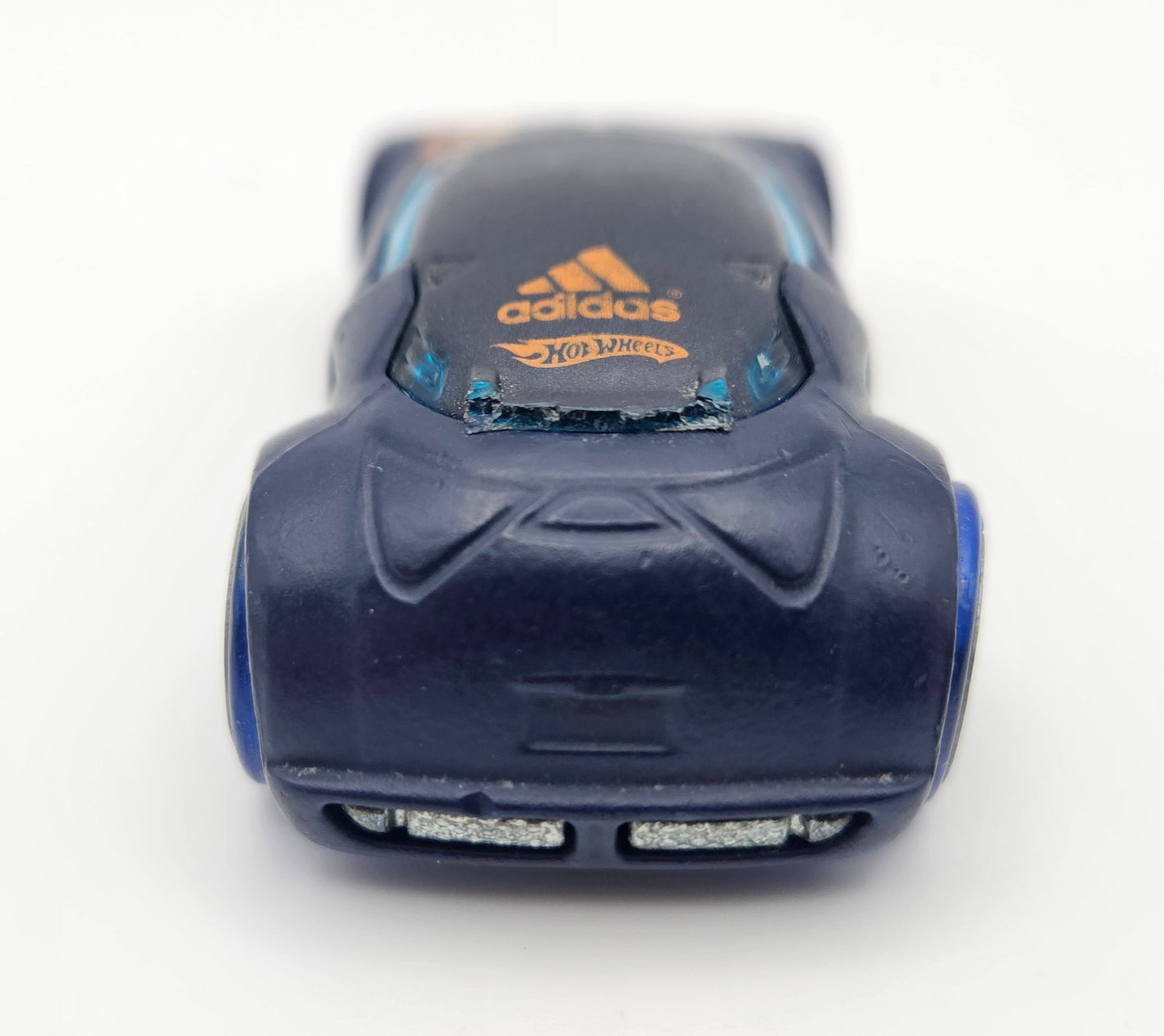 High voltage adidas (broken spoiler, rear wheel wobbly damaged)